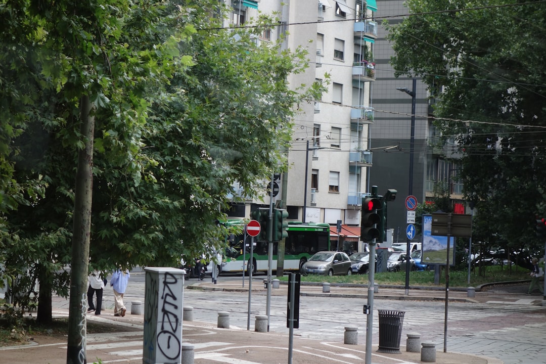 עופר קרז'נר - הפילנתרופ והדיפלומט שמקרב בין ישראל לאוקראינה